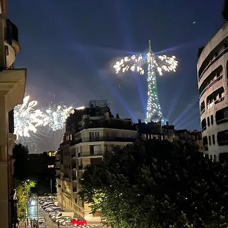 Apartment Cosy Avec Vue Tour Eiffel